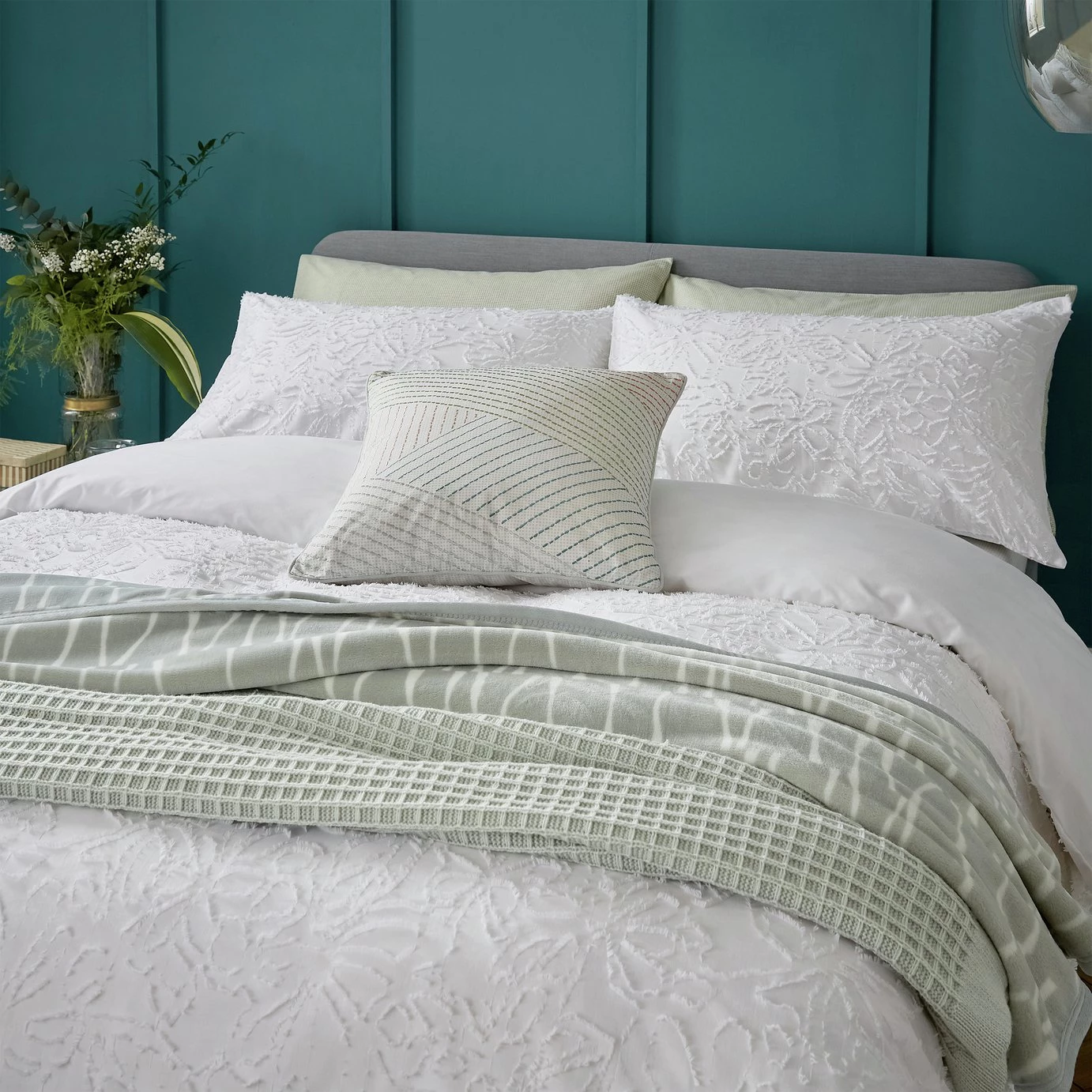 Helena Springfield Clip Floral White Bedding Single Bedding 4 Helena Springfield Clip Floral White Bedding Single Bedding - Image 2